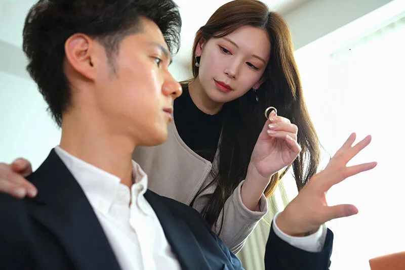 Người vợ đi đi chơi, ông xã ở nhà bị nhỏ em bà xã gạ xoạc không trượt phát nào